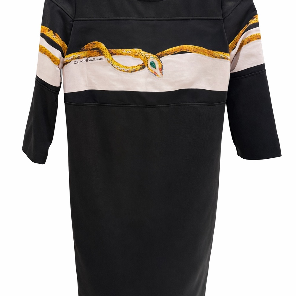 🚨SOLD🚨

Elegant Black and Gold Women's Dress